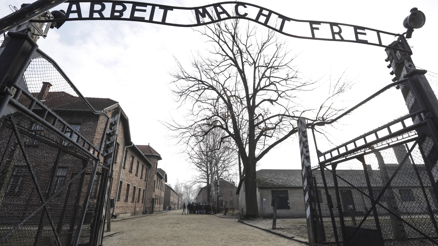 historia de jan liwacz y el desafio de resistencia en auschwitz