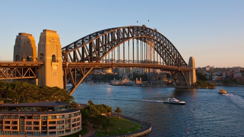 datos interesantes puente bahia puerto sidney