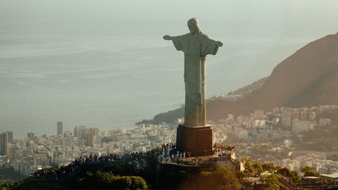 por que se habla portugues y no espanol en brasil