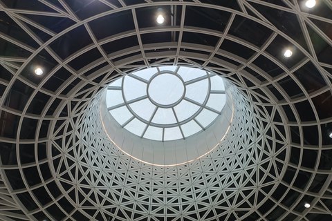 Cúpula de la estación de Gangxia North con su lucernario circular acristalado