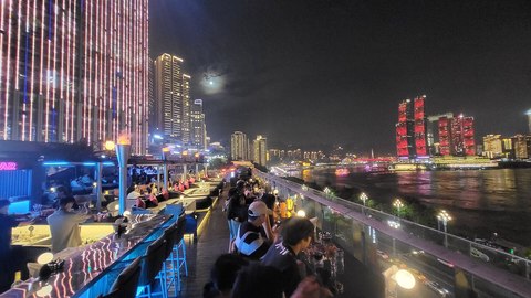 terraza bar en altura chongqing