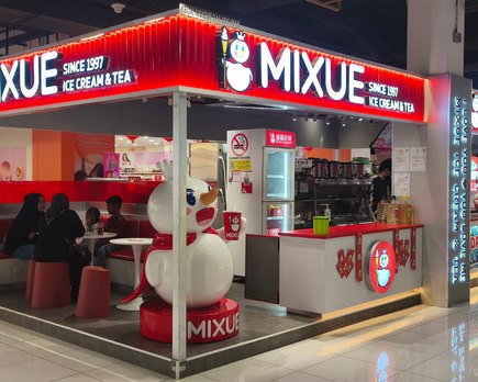tienda mixue en un centro comercial