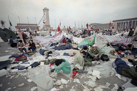 plaza tiananmen protestas 1989 gente acampada