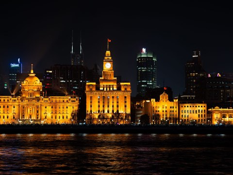 bund de noche