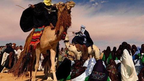 como se han adaptado los hombres a vivir en el desierto