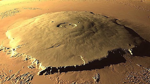cual es mayor volcan sistema solar