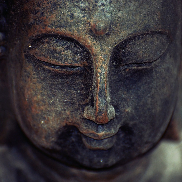 cuales son las estatuas mas famosas de buda en el mundo