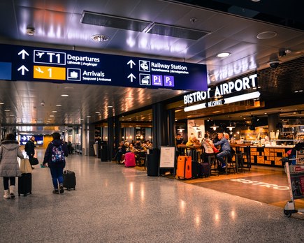 cuanto tiempo se puede estar en el aeropuerto