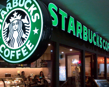 cuantos starbucks hay en el mundo