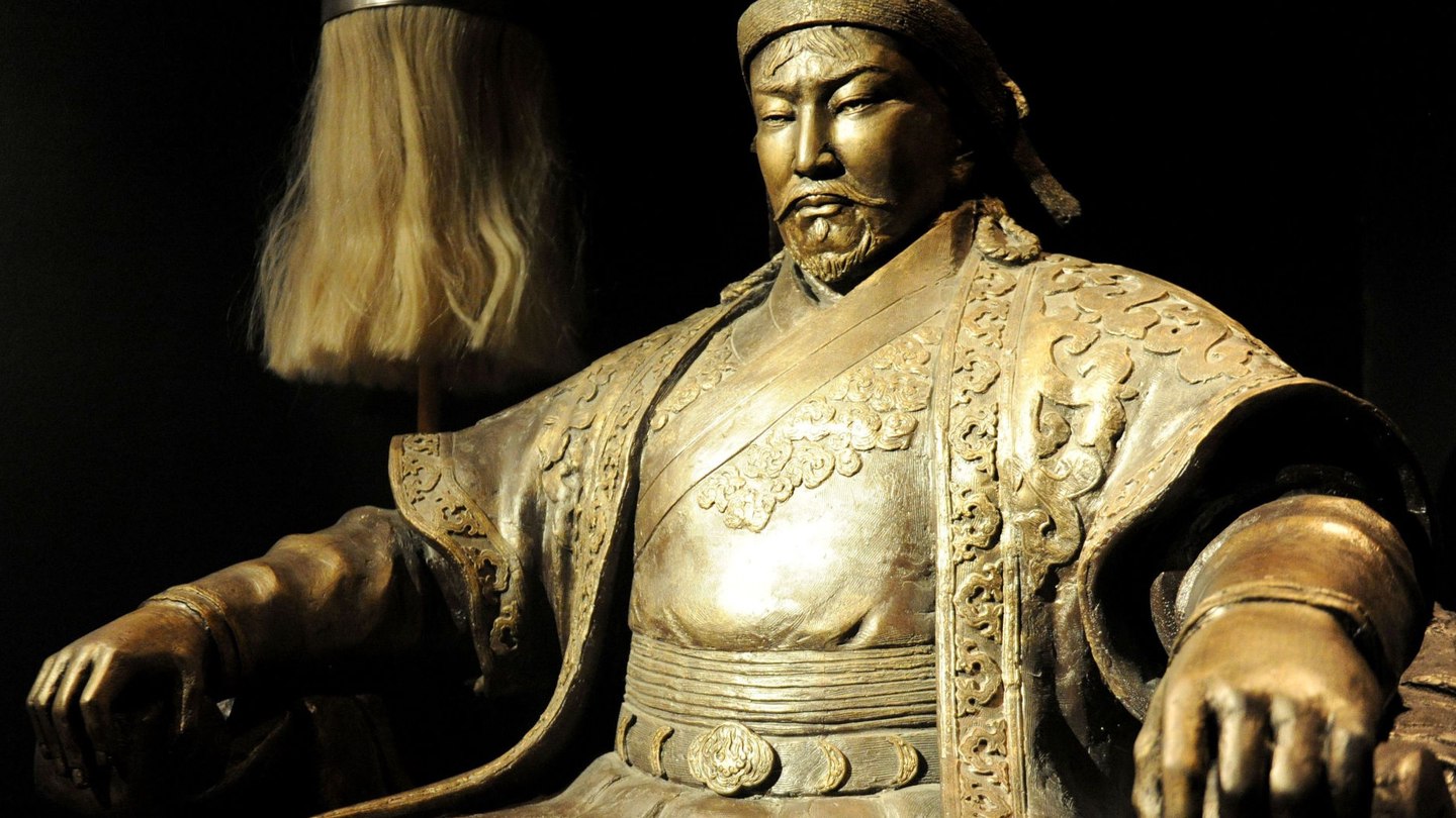 el ejercito de gengis khan probablemente mato mas personas que hitler