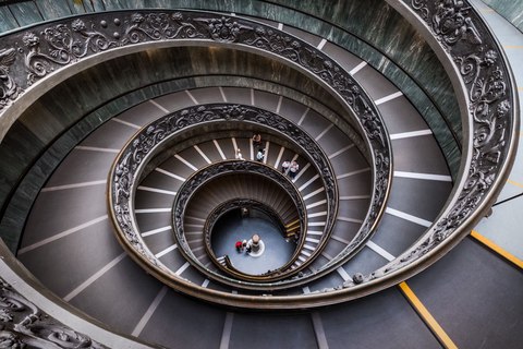 spiral staircase vatican museum
