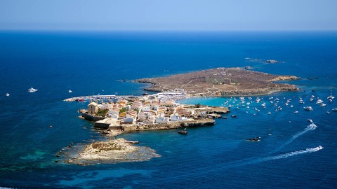 guía de tarbarca la preciosa isla habitada más pequeña de españa