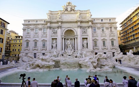 fontana di trevi