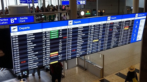 vuelo retrasado cancelado