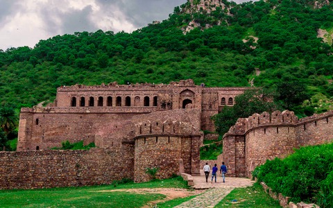 historia del fuerte bhangarh
