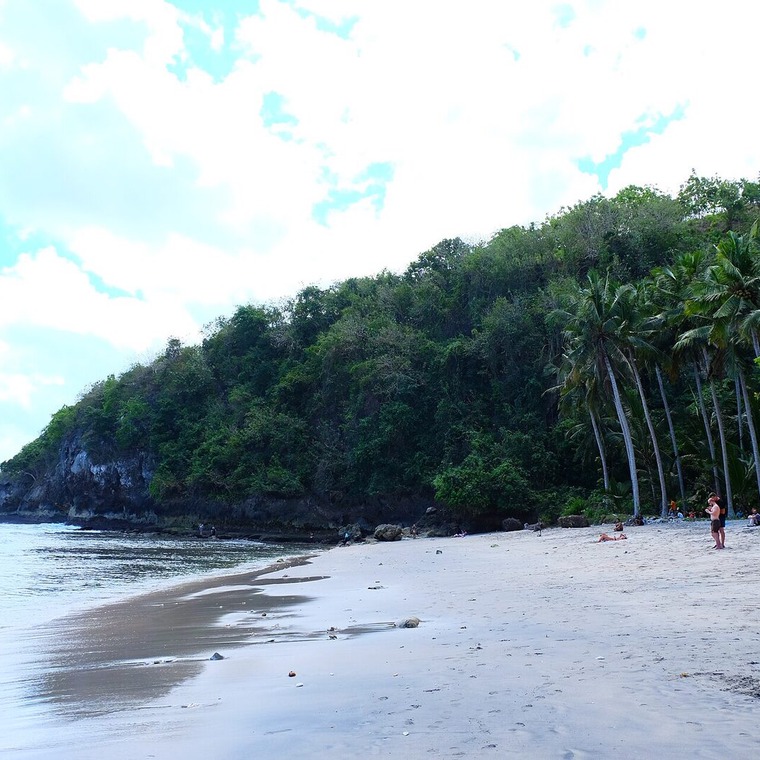 donde alojarse en nusa penida