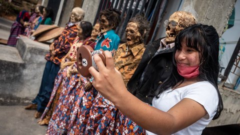 manene selfie