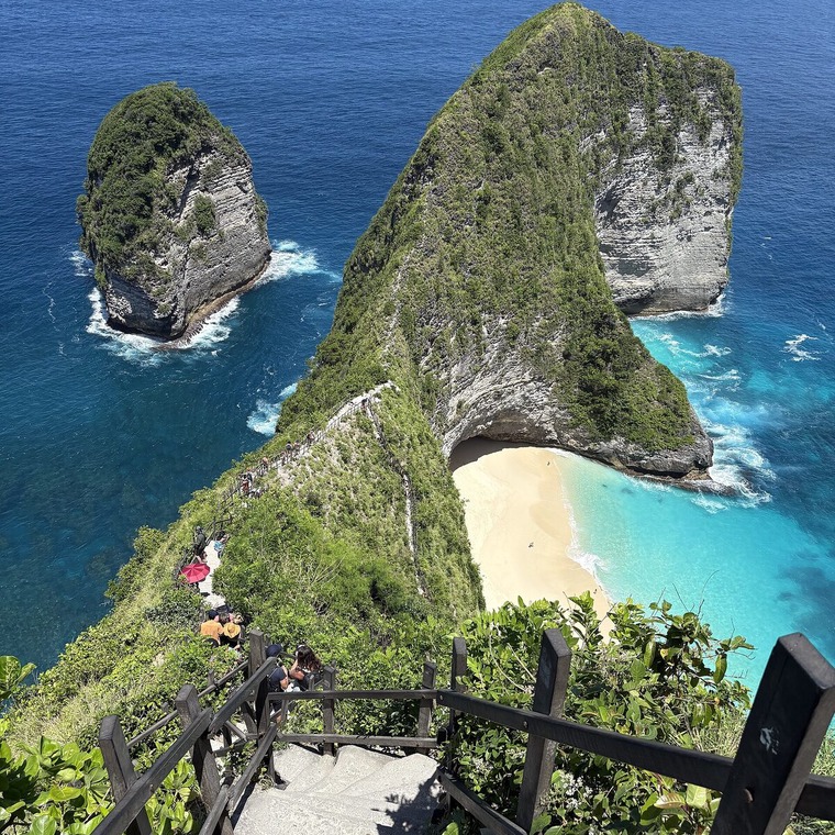 playa del dinosaurio kelingking nusa penida