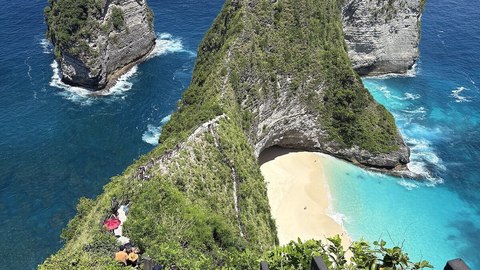 playa del dinosaurio kelingking nusa penida