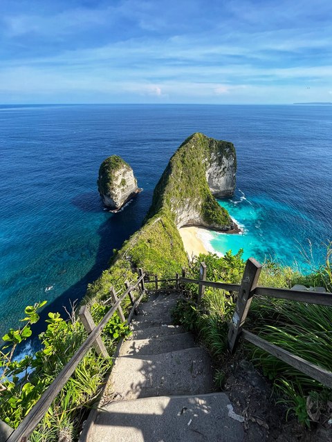 kelingking beach nusa penida