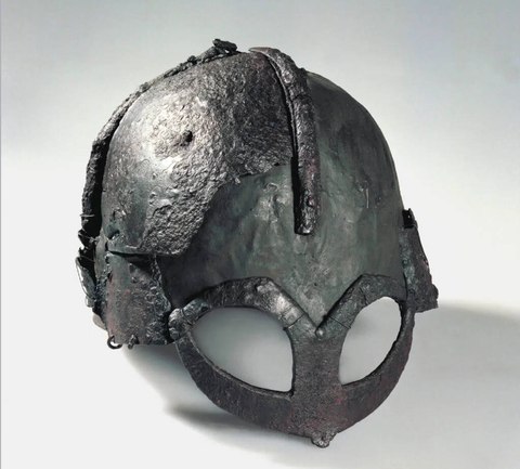 casco vikingo