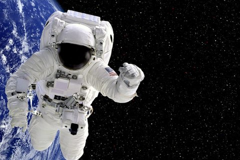 mito un humano explotaria en el espacio