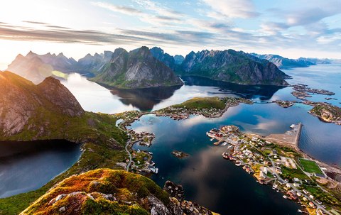 reine lofoten islands