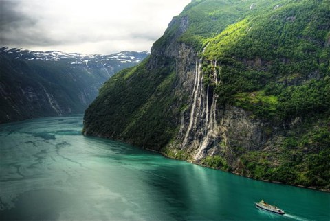 seven sisters waterfall