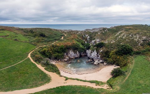 playa de gulpiyuri