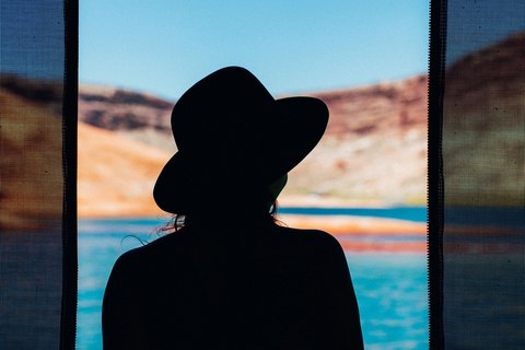 como es el orden de los apellidos en portugal