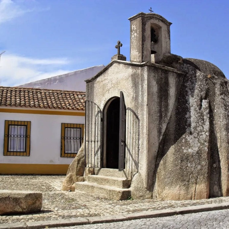 dolmenes cristianizados