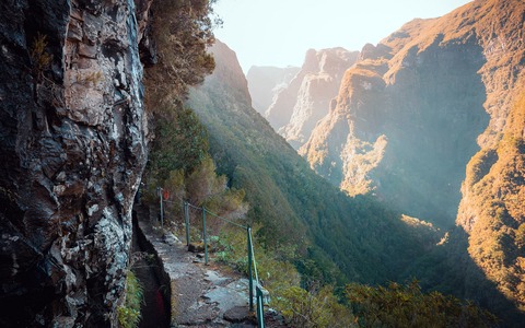 madeira levada caldeirao verde