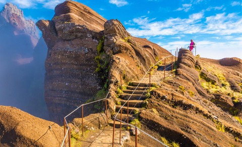 madeira ruta senderismo pico do arieiro a pico ruivo escaleras