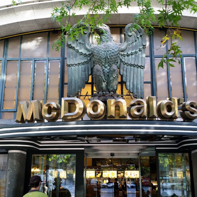 mc donalds mas bello del mundo esta en oporto