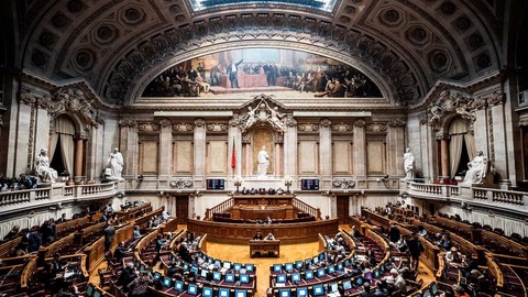 ¿ cómo funciona el sistema político portugués? en realidad, es bastante diferente de la mayoría de los países europeos