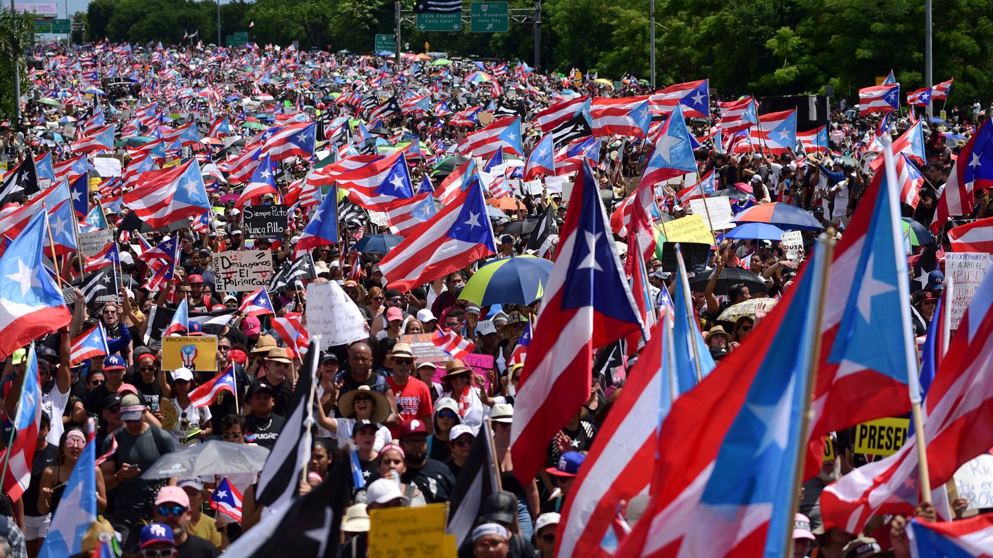 que idiomas se hablan puerto rico