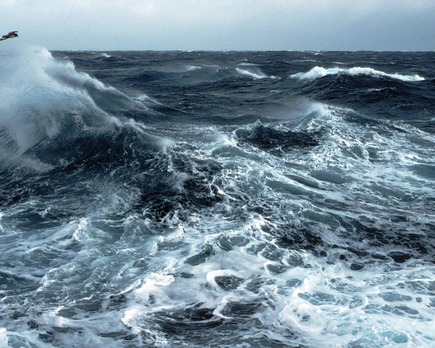 que oceano es mas calido