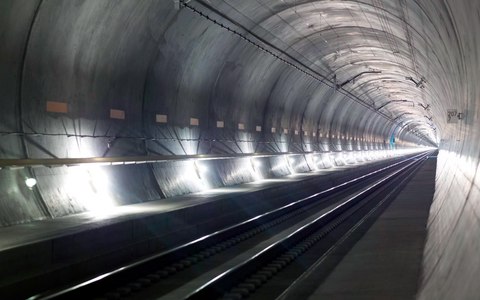 tunel de san gotardo sankt gotthard interior