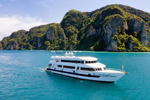 barco entre las islas del mar de andaman